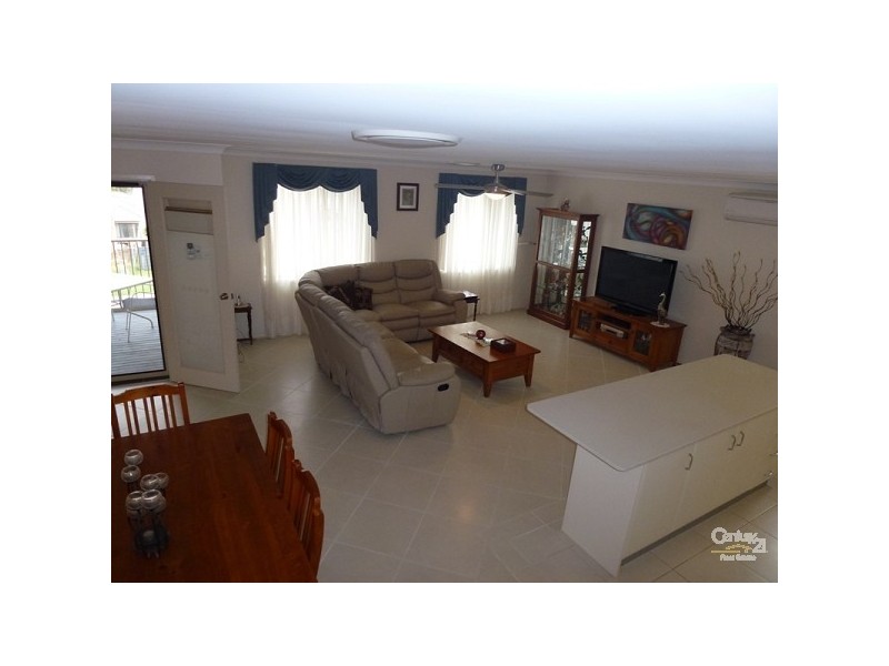 8 Northridge Drive, Cameron Park NSW 2285