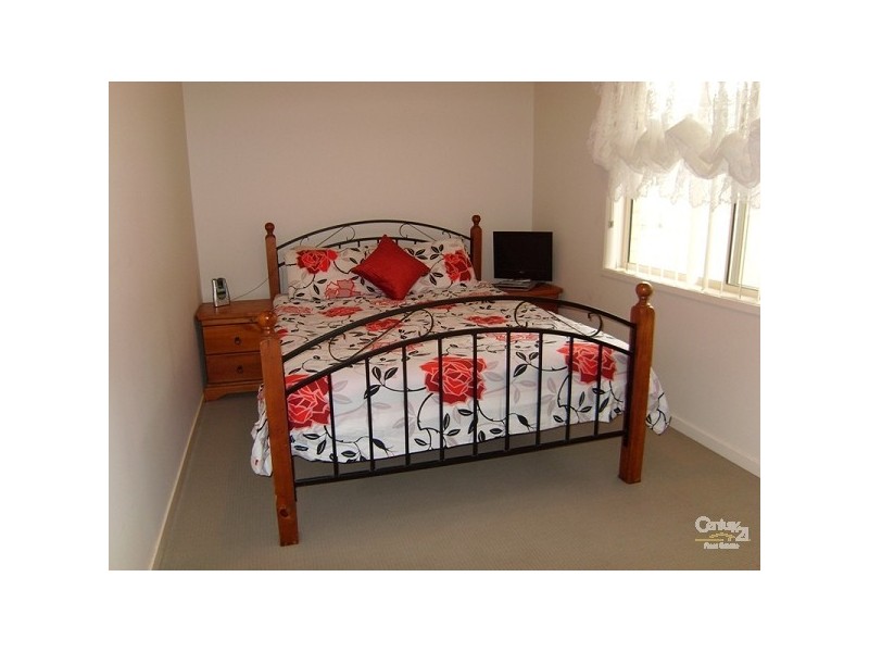 8 Northridge Drive, Cameron Park NSW 2285