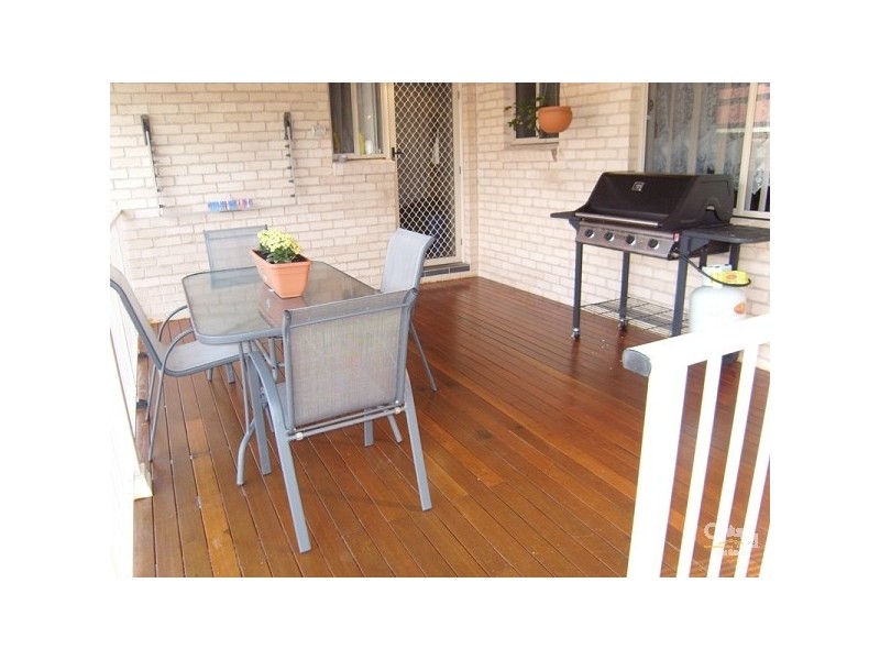 8 Northridge Drive, Cameron Park NSW 2285