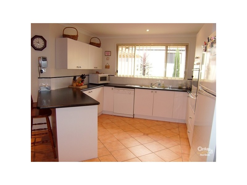 11 Elanet Avenue, Cameron Park NSW 2285