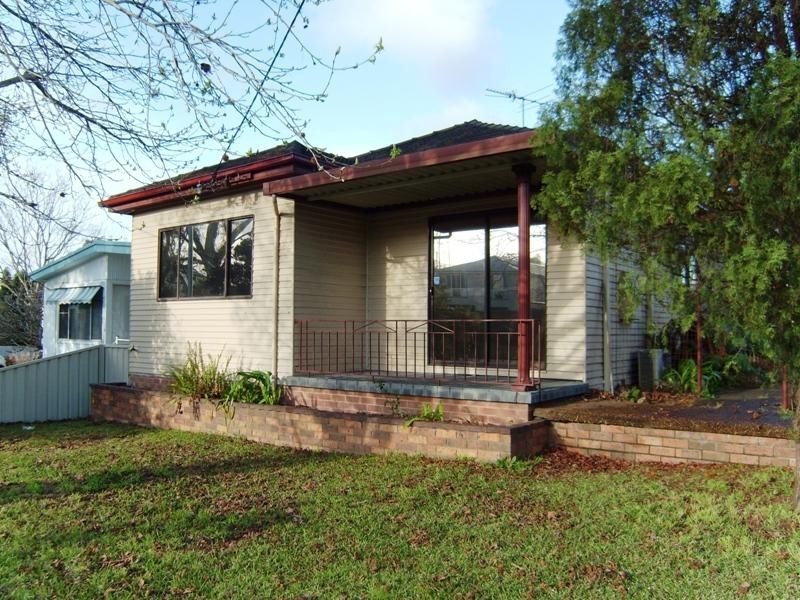 18 Beeson Street, Cardiff South NSW 2285