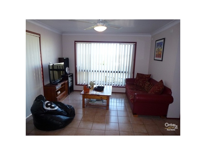 8 Fifth Street, Seahampton NSW 2286