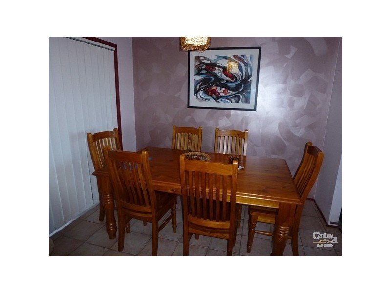 8 Fifth Street, Seahampton NSW 2286