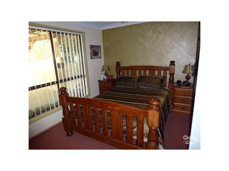 8 Fifth Street, Seahampton NSW 2286