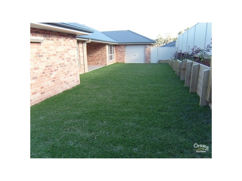 4 Quartz Place, Cameron Park NSW 2285