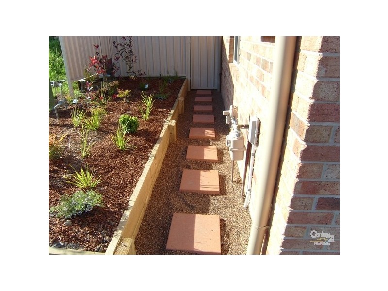 4 Quartz Place, Cameron Park NSW 2285