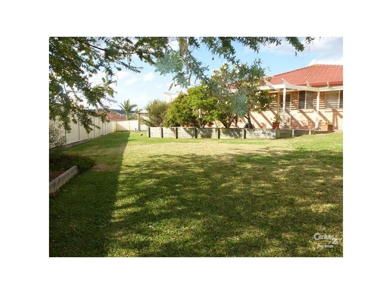 5 Peacock Court, Cameron Park NSW 2285