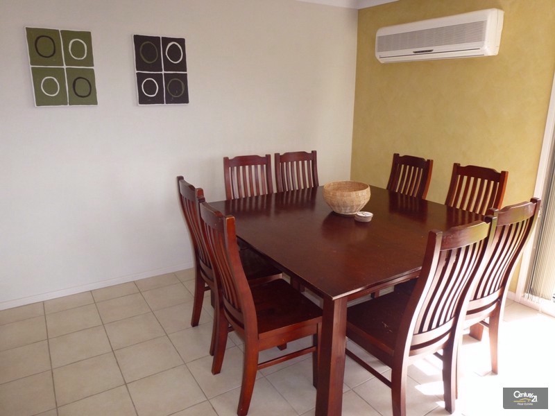 10 Amber Avenue, Fletcher NSW 2287