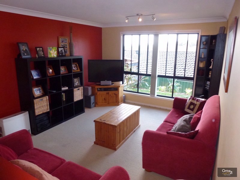 10 Amber Avenue, Fletcher NSW 2287