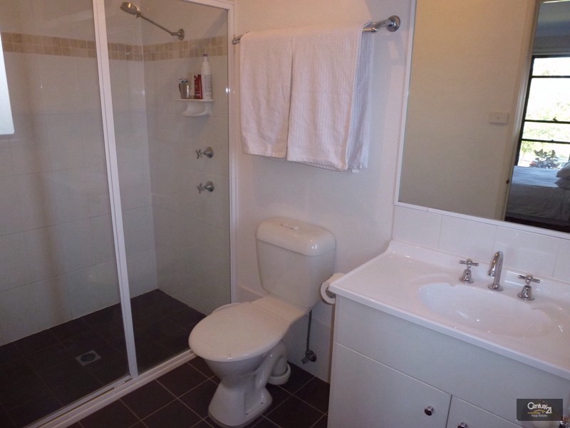 10 Amber Avenue, Fletcher NSW 2287