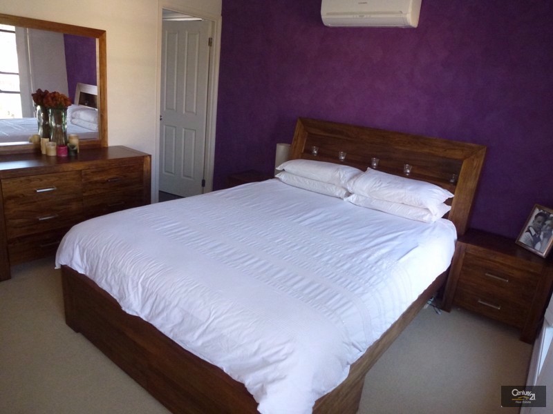 10 Amber Avenue, Fletcher NSW 2287