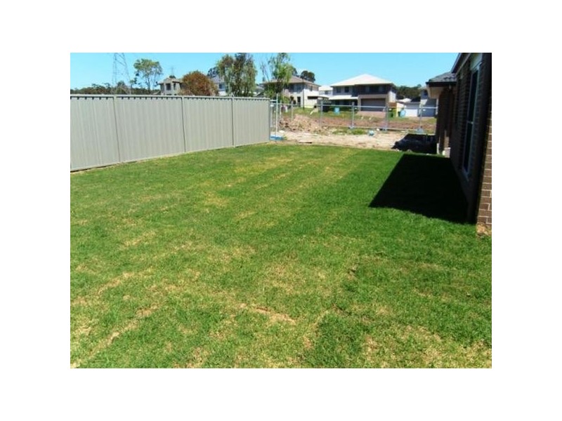 6 Galea Close, Cameron Park NSW 2285