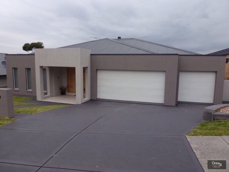 81 Constitution Drive, Cameron Park NSW 2285