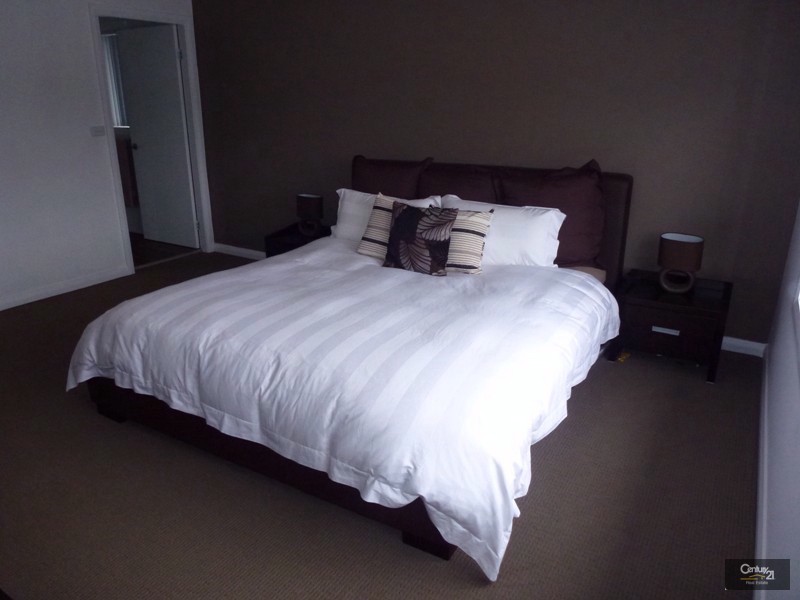 81 Constitution Drive, Cameron Park NSW 2285