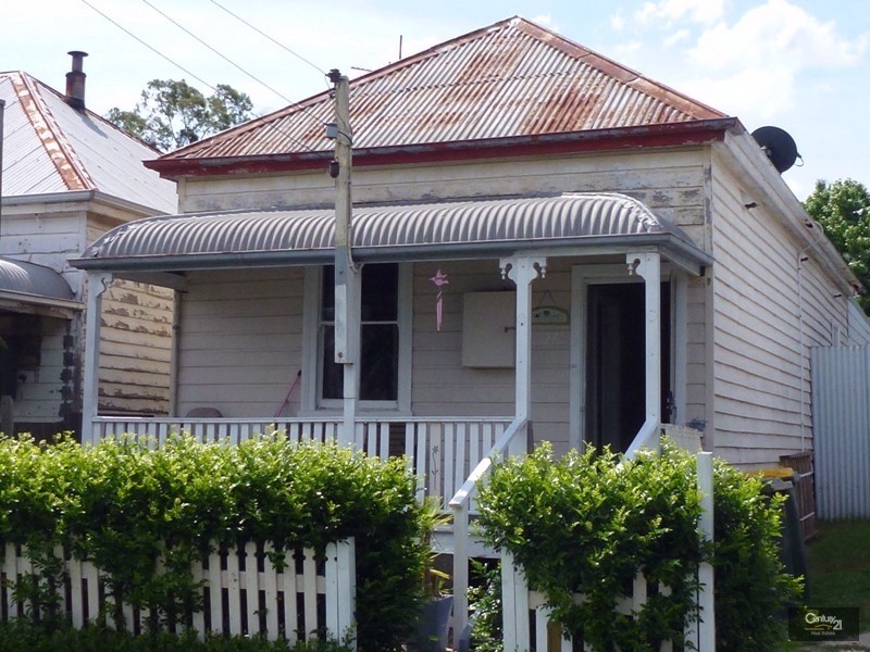27 Wallace Street, West Wallsend NSW 2286