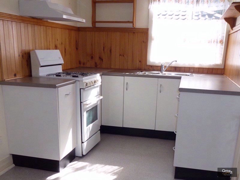 38 Queen Street, Waratah West NSW 2298