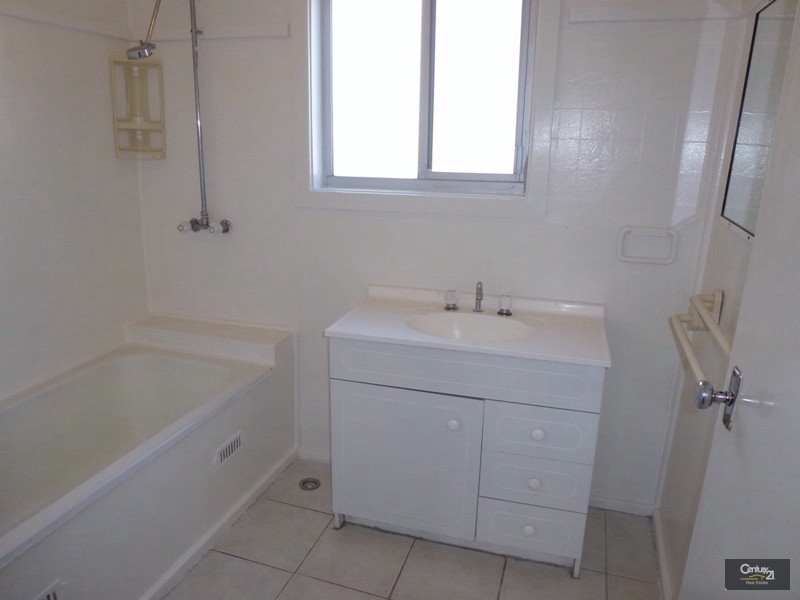 38 Queen Street, Waratah West NSW 2298