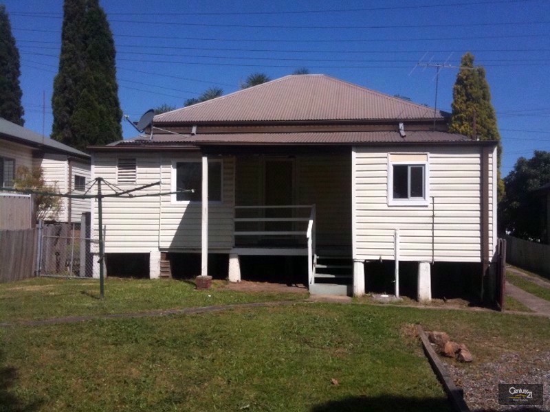 38 Queen Street, Waratah West NSW 2298