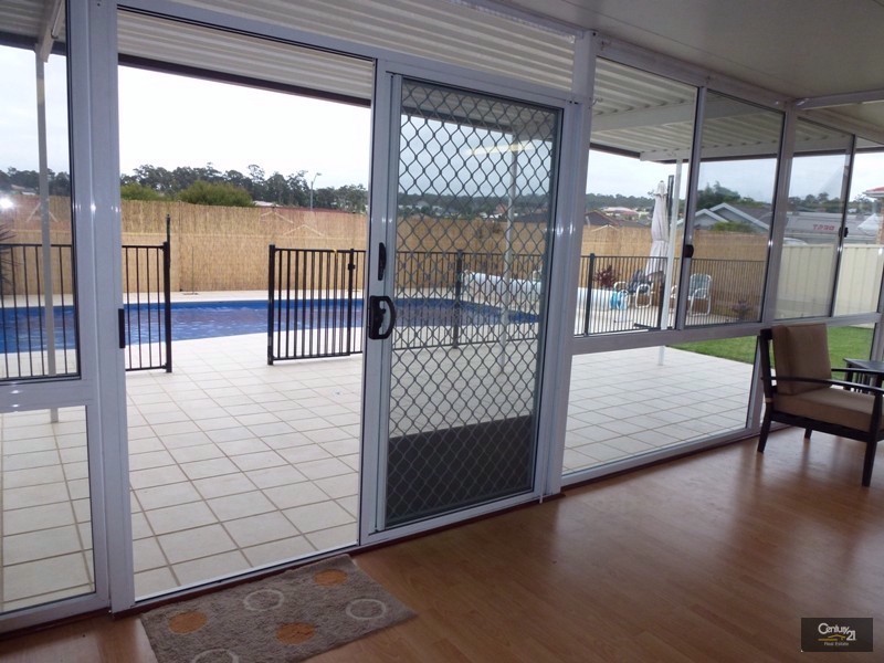 1  Peacock Court, Cameron Park NSW 2285