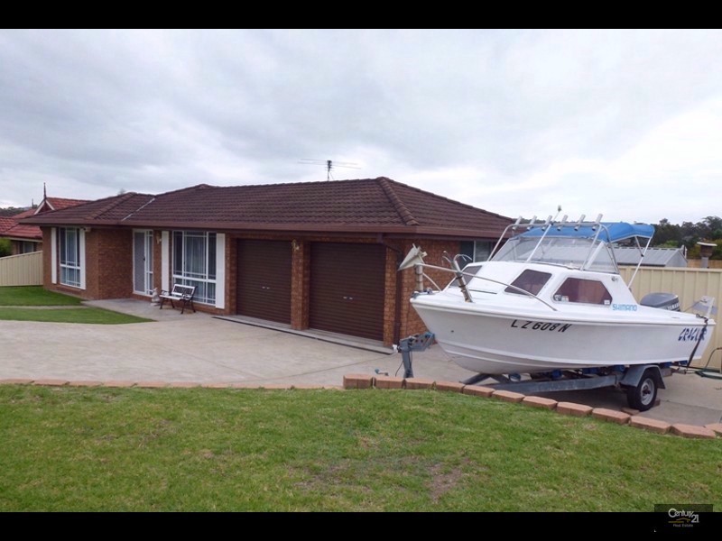 1  Peacock Court, Cameron Park NSW 2285