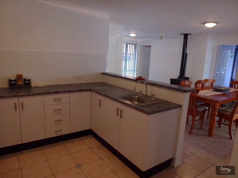 1  Peacock Court, Cameron Park NSW 2285