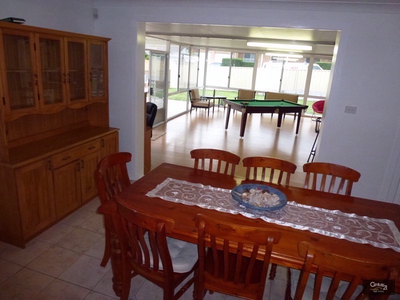 1  Peacock Court, Cameron Park NSW 2285