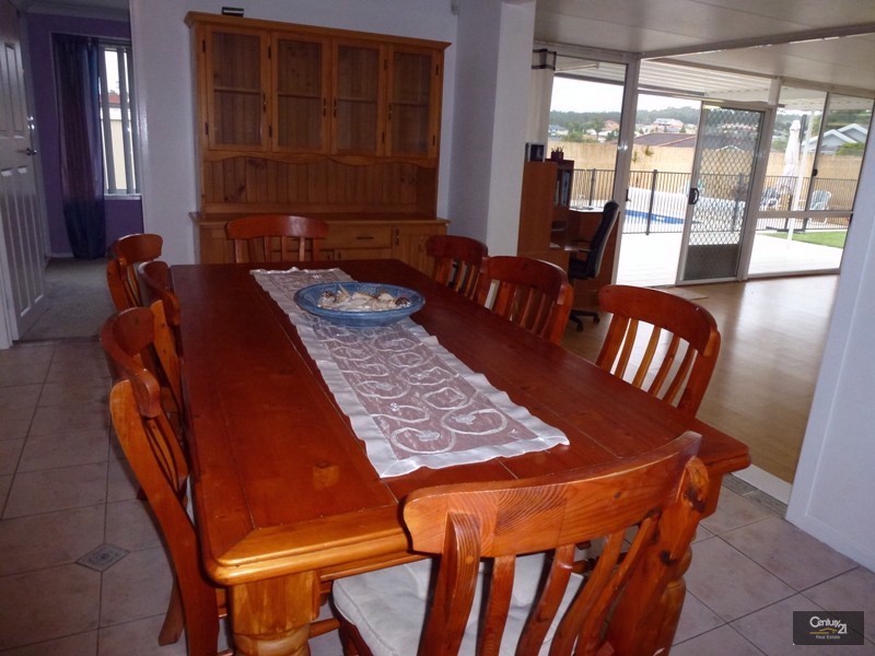 1  Peacock Court, Cameron Park NSW 2285