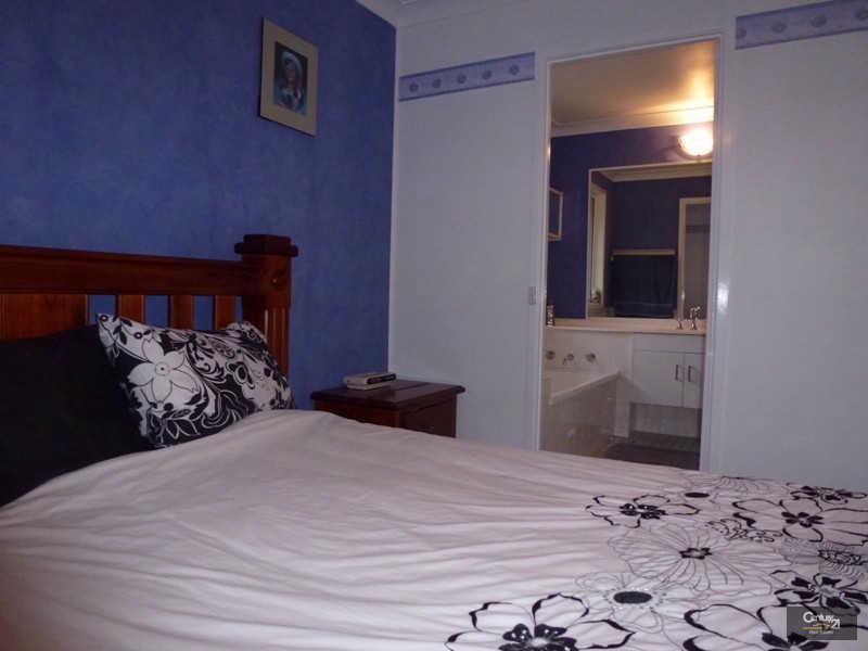 1  Peacock Court, Cameron Park NSW 2285