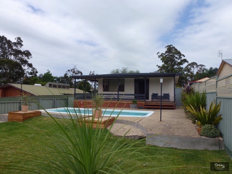 5 Stephenson Street, Killingworth NSW 2278