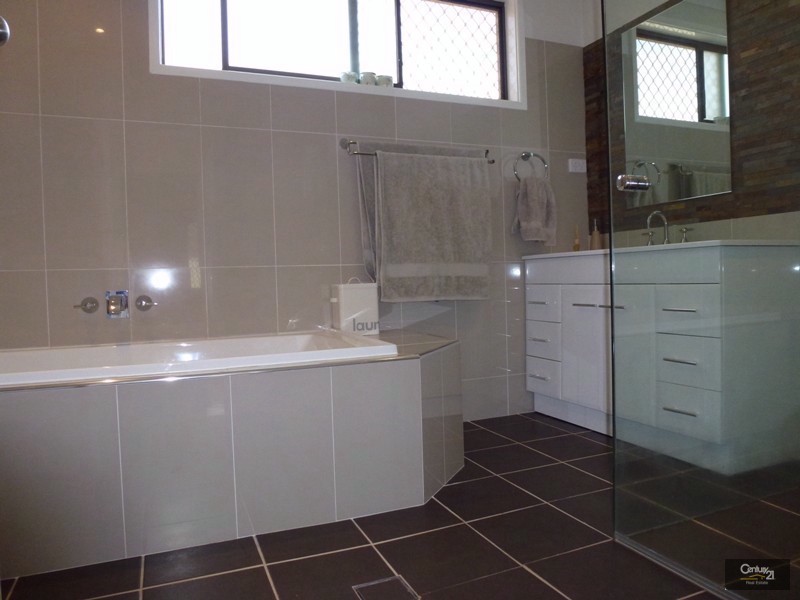 5 Stephenson Street, Killingworth NSW 2278