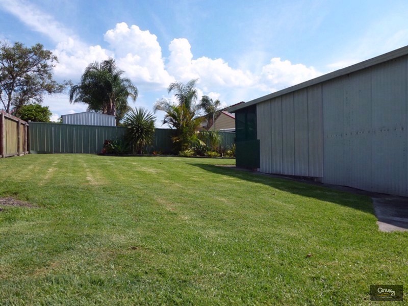 5 Stephenson Street, Killingworth NSW 2278