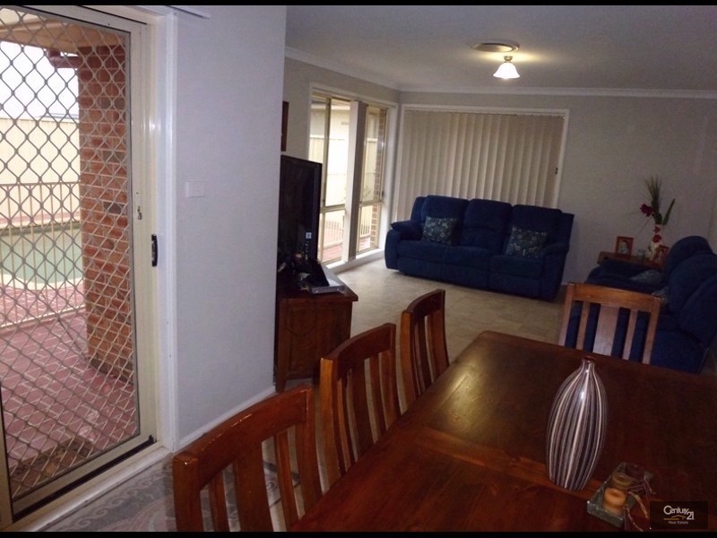 3 Hannah Street, Cameron Park NSW 2285