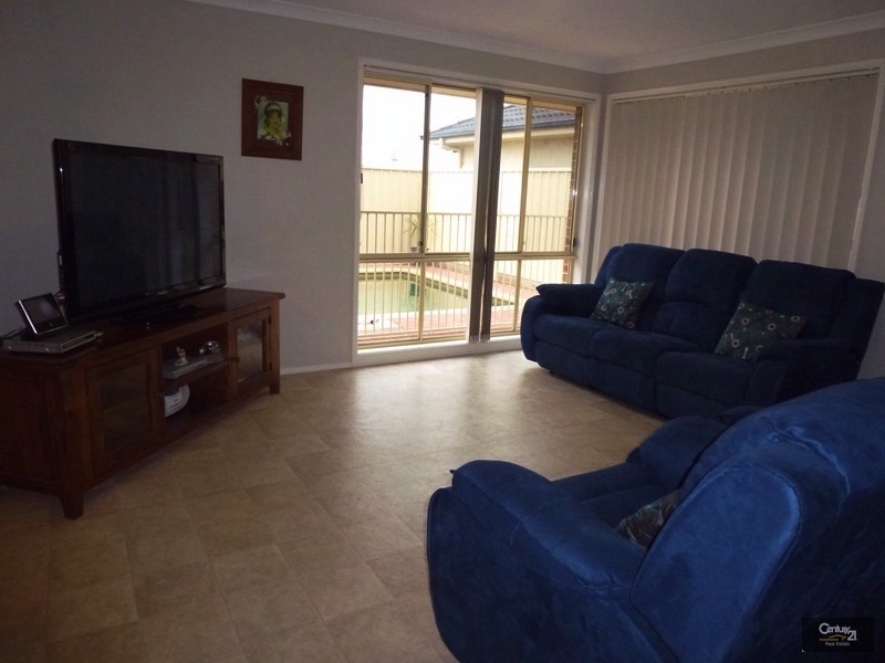 3 Hannah Street, Cameron Park NSW 2285