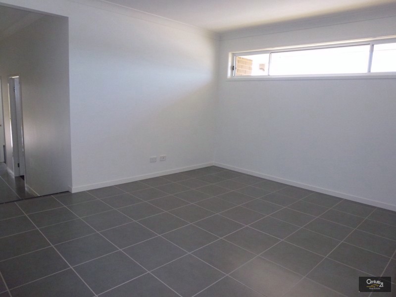 11 Nithsdle Street, Cameron Park NSW 2285