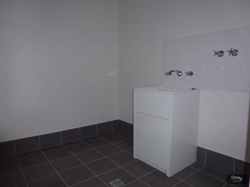 11 Nithsdle Street, Cameron Park NSW 2285