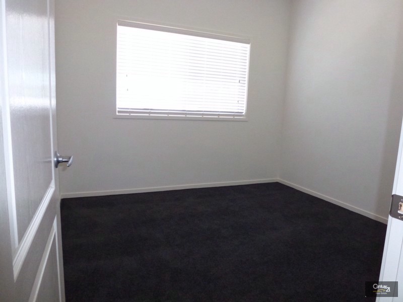 11 Nithsdle Street, Cameron Park NSW 2285