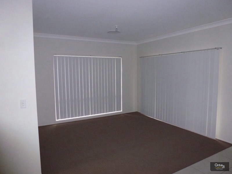 18 Ridgemont Avenue, Cameron Park NSW 2285
