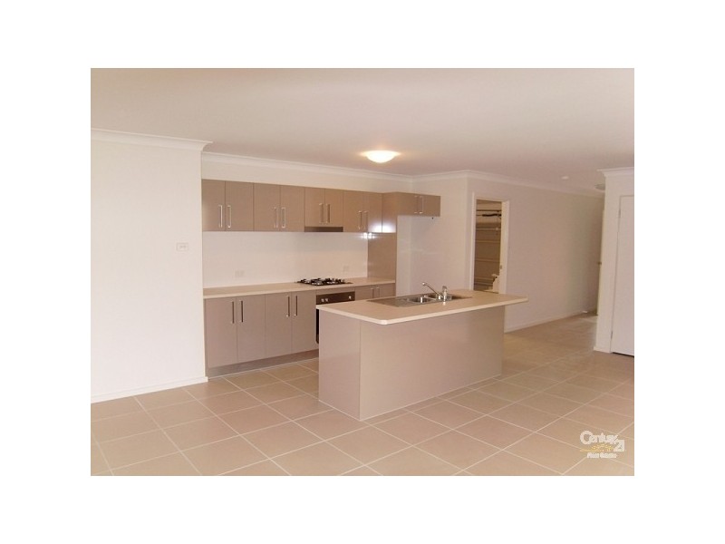 10 Graysynd Circuit, Cameron Park NSW 2285