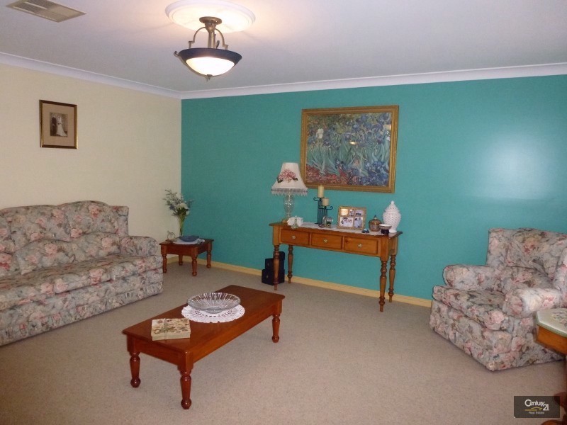 9 Peatmoss Drive, Cameron Park NSW 2285