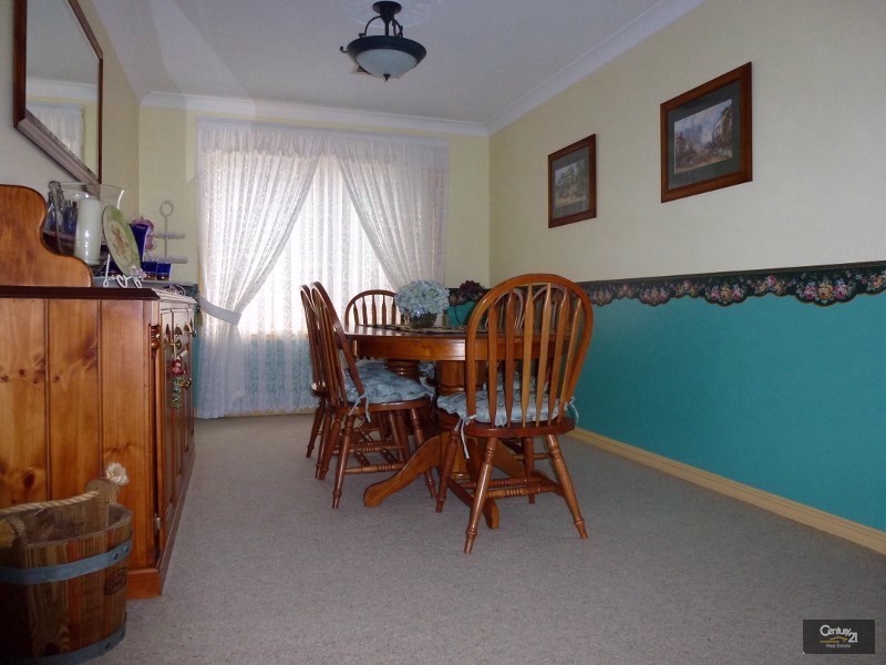 9 Peatmoss Drive, Cameron Park NSW 2285