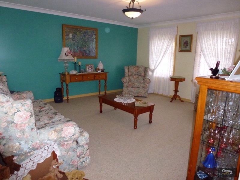 9 Peatmoss Drive, Cameron Park NSW 2285