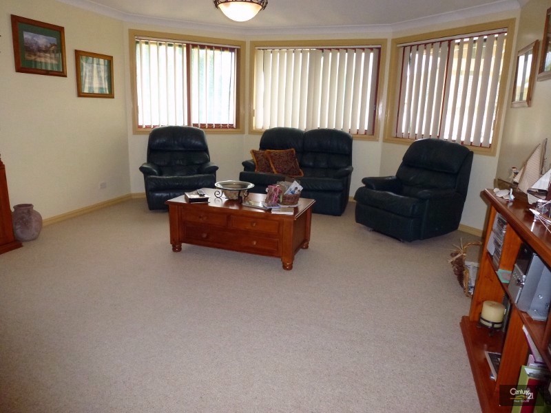 9 Peatmoss Drive, Cameron Park NSW 2285