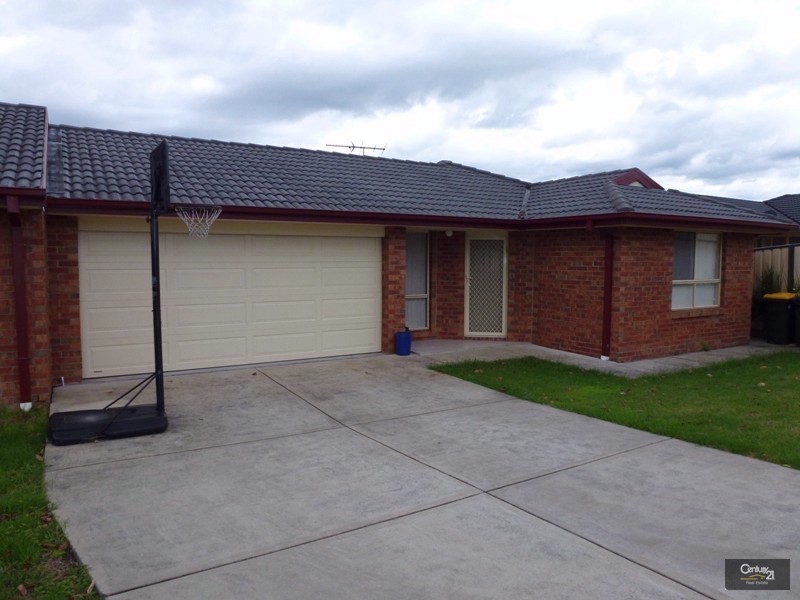 2 Greenock Court, Cameron Park NSW 2285