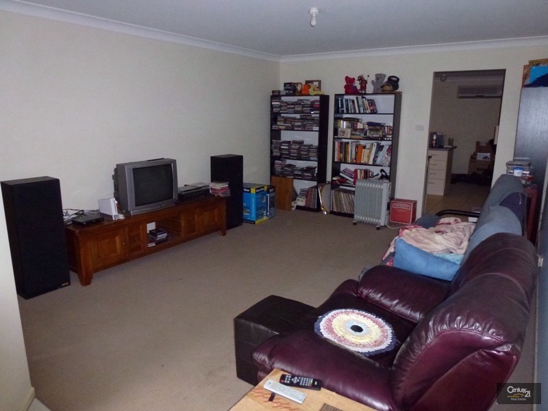 2 Greenock Court, Cameron Park NSW 2285