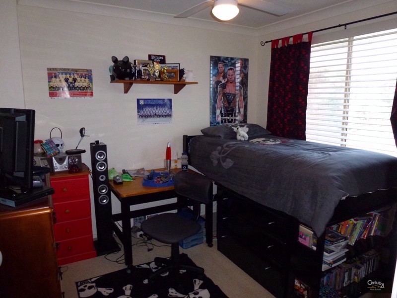 12 Harcourt Parade, Macquarie Hills NSW 2285