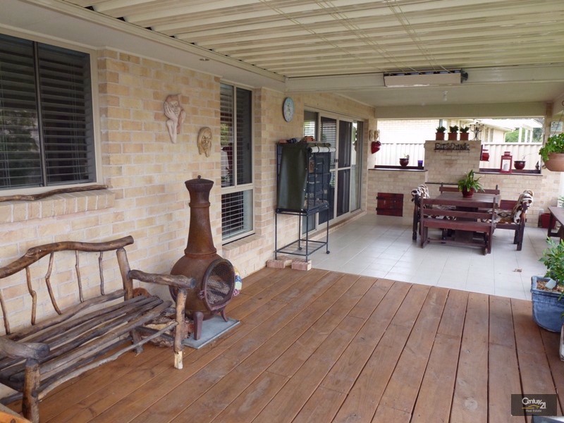 12 Harcourt Parade, Macquarie Hills NSW 2285