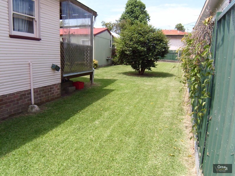 65 Clarence Street, Glendale NSW 2285