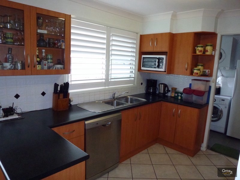 77 Oakville Road, Edgeworth NSW 2285