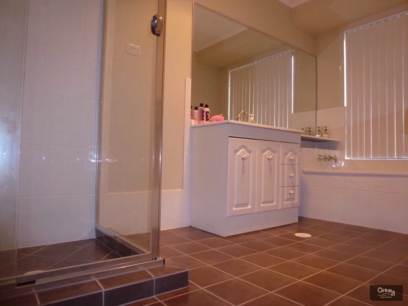 50 Billabong Drive, Cameron Park NSW 2285