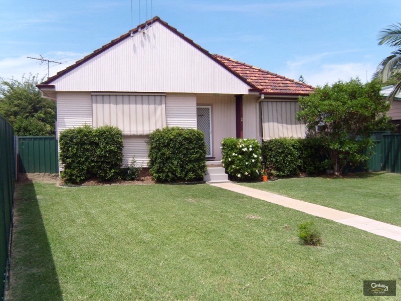 65 Clarence Street, Glendale NSW 2285